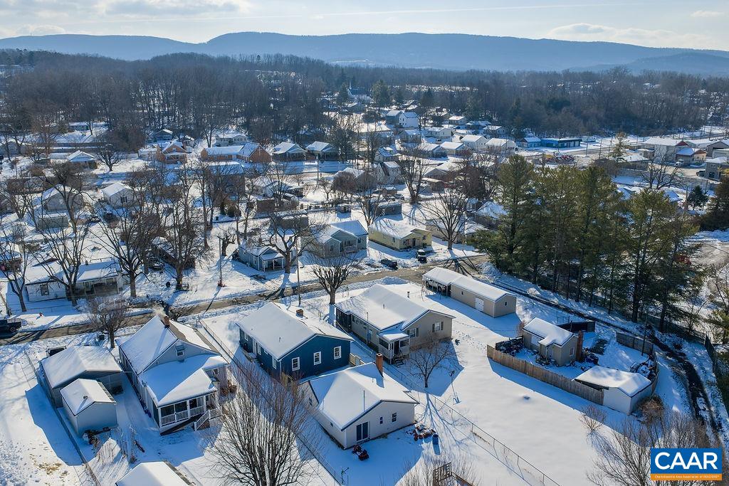 1433 HARDING AVE, WAYNESBORO, Virginia 22980, 3 Bedrooms Bedrooms, ,2 BathroomsBathrooms,Residential,1433 HARDING AVE,673019 MLS # 673019