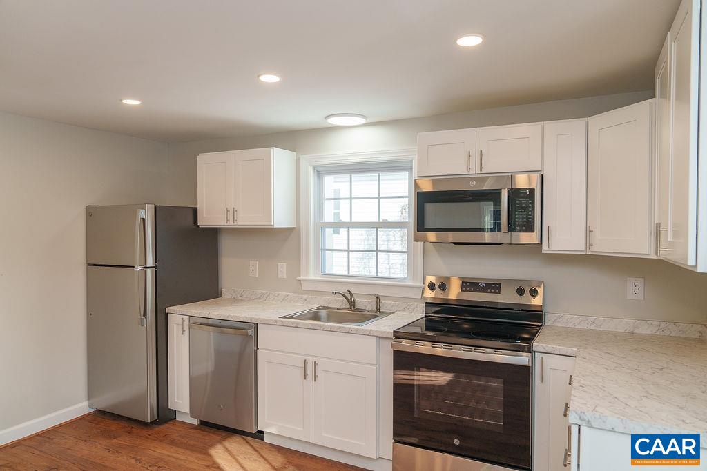 1433 HARDING AVE, WAYNESBORO, Virginia 22980, 3 Bedrooms Bedrooms, ,2 BathroomsBathrooms,Residential,1433 HARDING AVE,673019 MLS # 673019