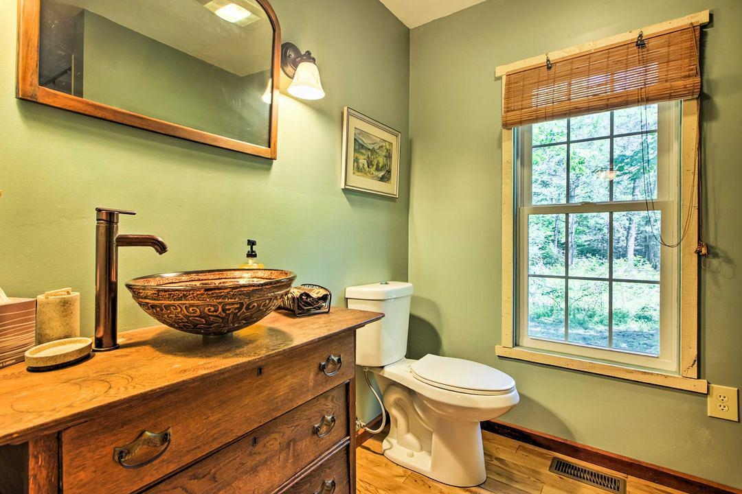 7276 HIGHLAND TPKE, MCDOWELL, Virginia 24458, 2 Bedrooms Bedrooms, ,1 BathroomBathrooms,Residential,Clearwater Cabin,7276 HIGHLAND TPKE,674428 MLS # 674428