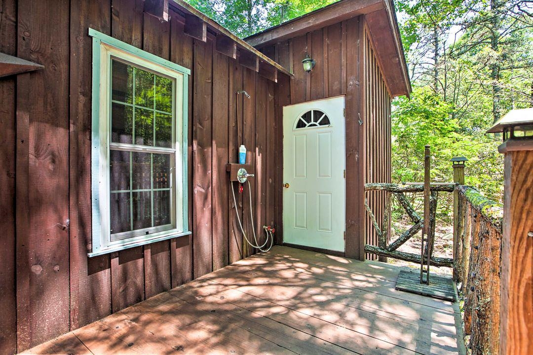 7276 HIGHLAND TPKE, MCDOWELL, Virginia 24458, 2 Bedrooms Bedrooms, ,1 BathroomBathrooms,Residential,Clearwater Cabin,7276 HIGHLAND TPKE,674428 MLS # 674428
