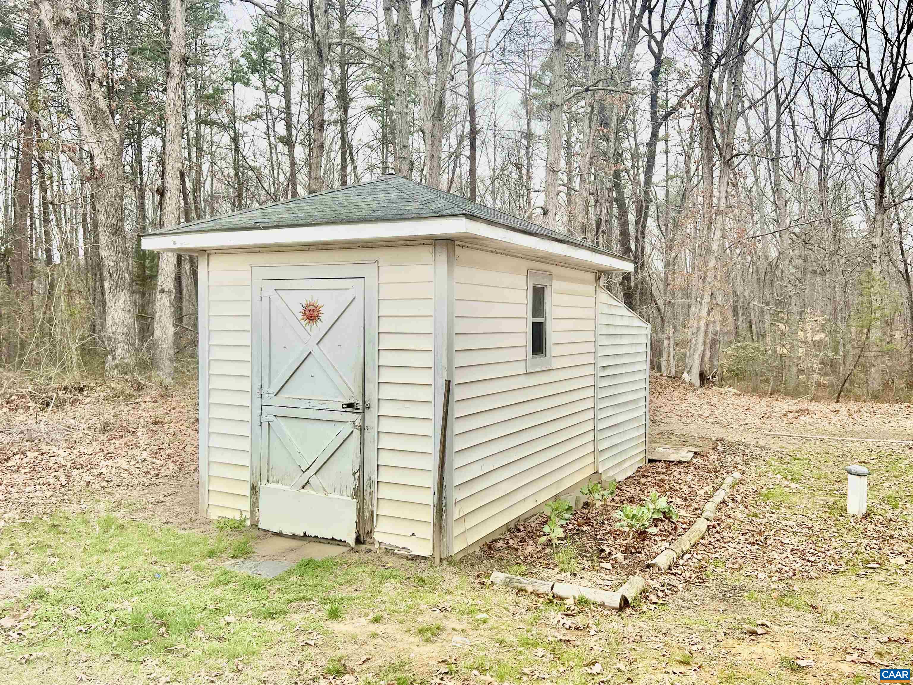 8955 LOUISA RD, GORDONSVILLE, Virginia 22942, 2 Bedrooms Bedrooms, ,1 BathroomBathrooms,Residential,8955 LOUISA RD,674430 MLS # 674430