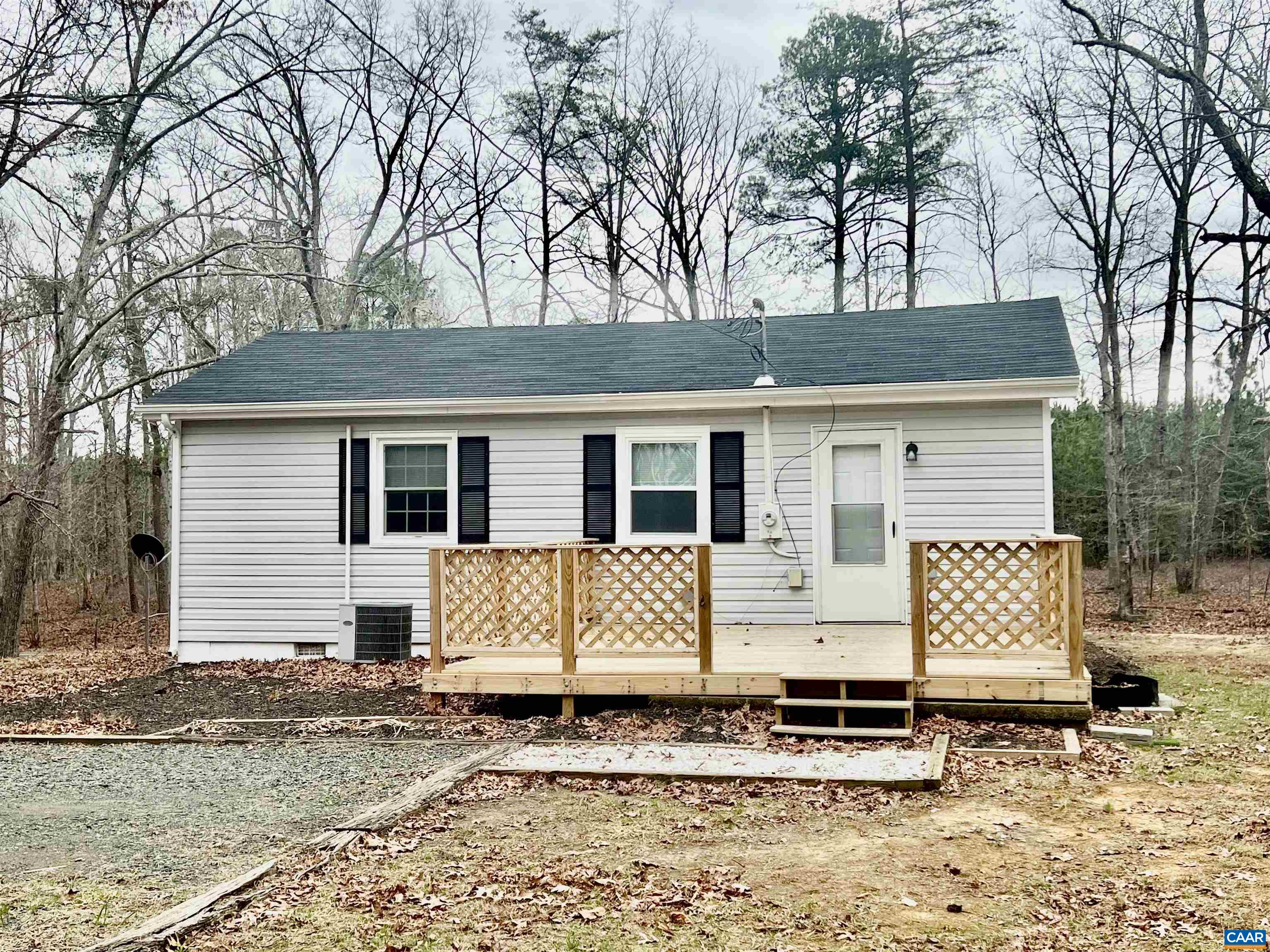 8955 LOUISA RD, GORDONSVILLE, Virginia 22942, 2 Bedrooms Bedrooms, ,1 BathroomBathrooms,Residential,8955 LOUISA RD,674430 MLS # 674430