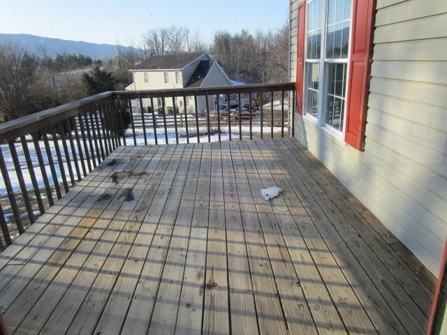 135 DILLON CT, NEW MARKET, Virginia 22844, 3 Bedrooms Bedrooms, ,2 BathroomsBathrooms,Residential,135 DILLON CT,674437 MLS # 674437