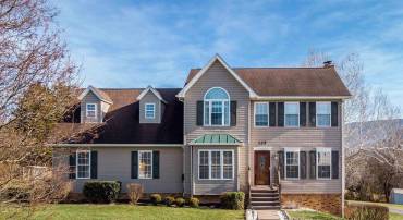 135 DILLON CT, NEW MARKET, Virginia 22844, 3 Bedrooms Bedrooms, ,2 BathroomsBathrooms,Residential,135 DILLON CT,674437 MLS # 674437