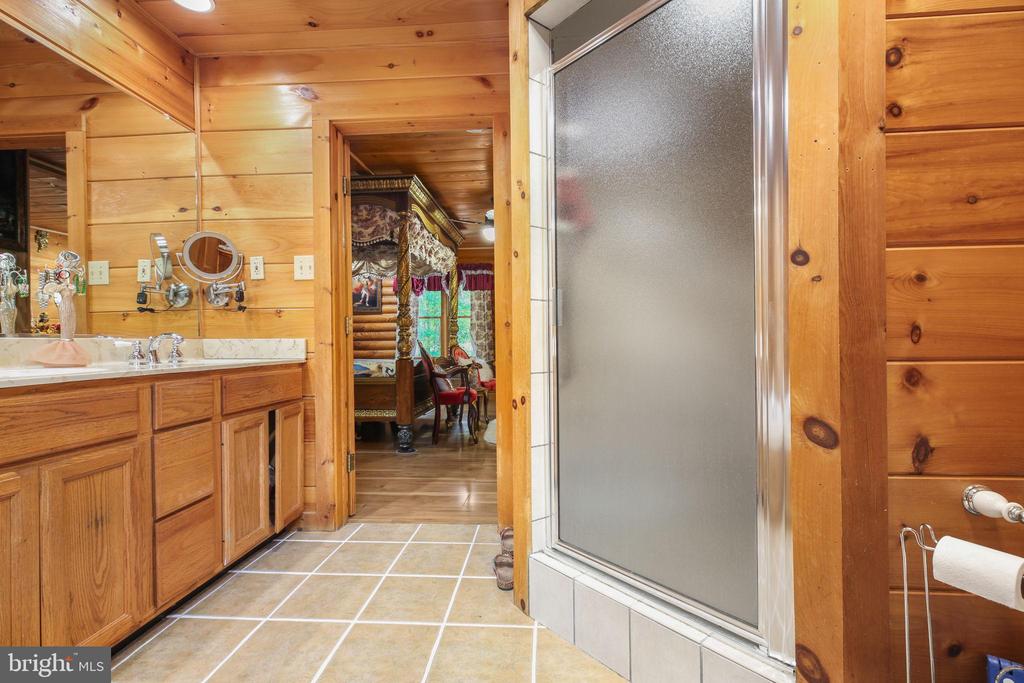 4267 TRAIL OF FAITH CT, LOCUST GROVE, Virginia 22508, 4 Bedrooms Bedrooms, ,2 BathroomsBathrooms,Residential,4267 TRAIL OF FAITH CT,VAOR2013100 MLS # VAOR2013100