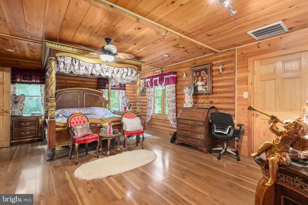 4267 TRAIL OF FAITH CT, LOCUST GROVE, Virginia 22508, 4 Bedrooms Bedrooms, ,2 BathroomsBathrooms,Residential,4267 TRAIL OF FAITH CT,VAOR2013100 MLS # VAOR2013100