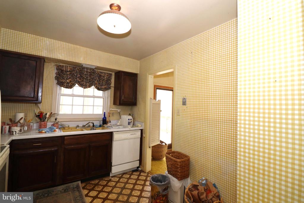 9305 LEES RIDGE RD, WARRENTON, Virginia 20186, 3 Bedrooms Bedrooms, ,2 BathroomsBathrooms,Residential,9305 LEES RIDGE RD,VAFQ2020942 MLS # VAFQ2020942