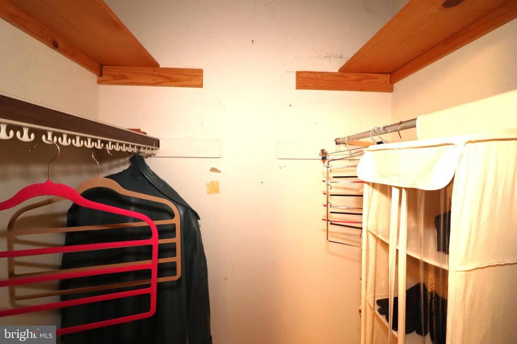 9305 LEES RIDGE RD, WARRENTON, Virginia 20186, 3 Bedrooms Bedrooms, ,2 BathroomsBathrooms,Residential,9305 LEES RIDGE RD,VAFQ2020942 MLS # VAFQ2020942