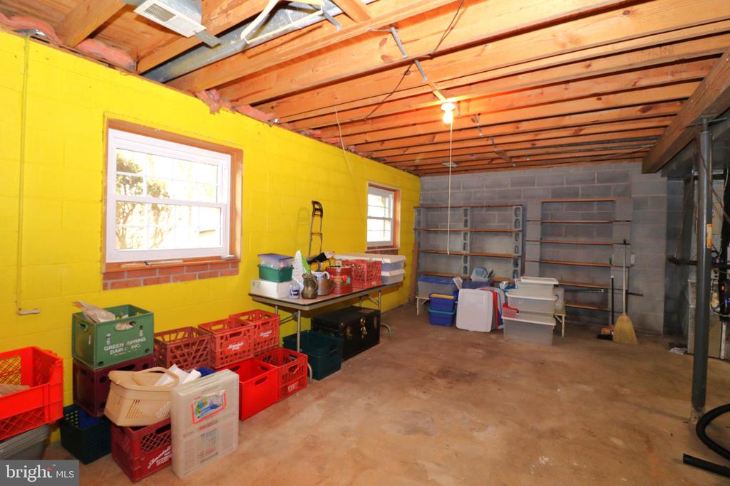 9305 LEES RIDGE RD, WARRENTON, Virginia 20186, 3 Bedrooms Bedrooms, ,2 BathroomsBathrooms,Residential,9305 LEES RIDGE RD,VAFQ2020942 MLS # VAFQ2020942