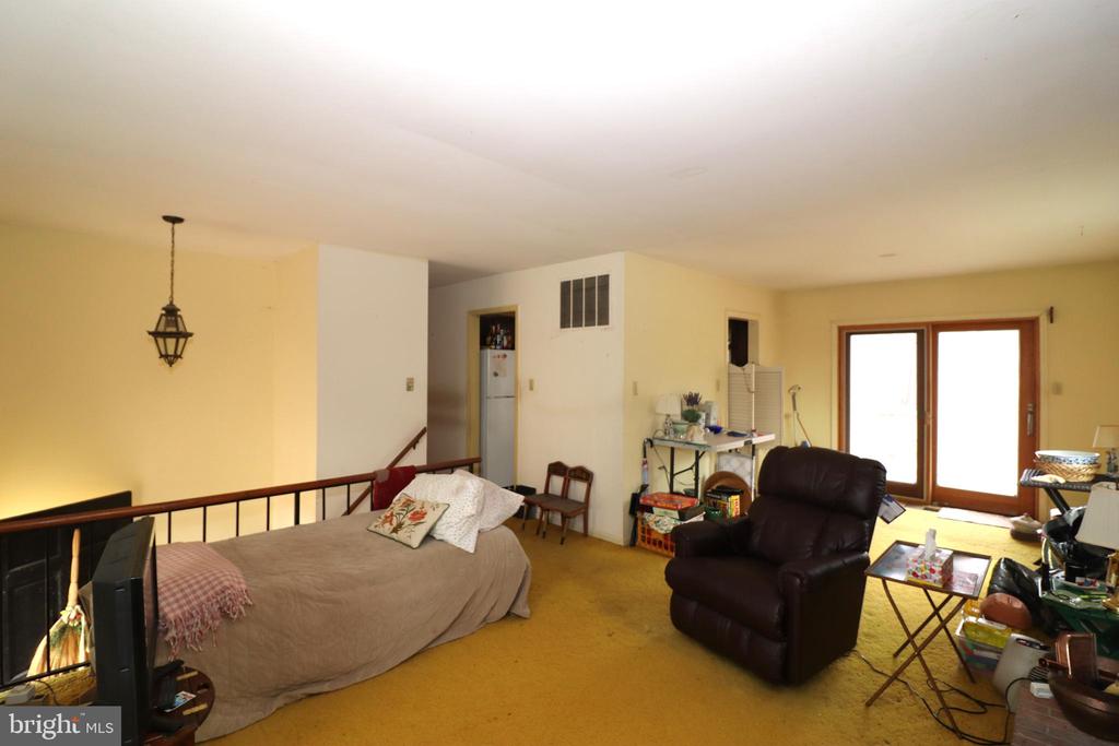 9305 LEES RIDGE RD, WARRENTON, Virginia 20186, 3 Bedrooms Bedrooms, ,2 BathroomsBathrooms,Residential,9305 LEES RIDGE RD,VAFQ2020942 MLS # VAFQ2020942