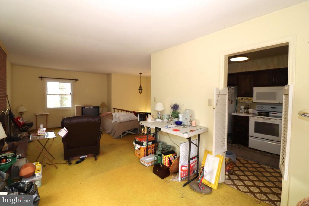 9305 LEES RIDGE RD, WARRENTON, Virginia 20186, 3 Bedrooms Bedrooms, ,2 BathroomsBathrooms,Residential,9305 LEES RIDGE RD,VAFQ2020942 MLS # VAFQ2020942