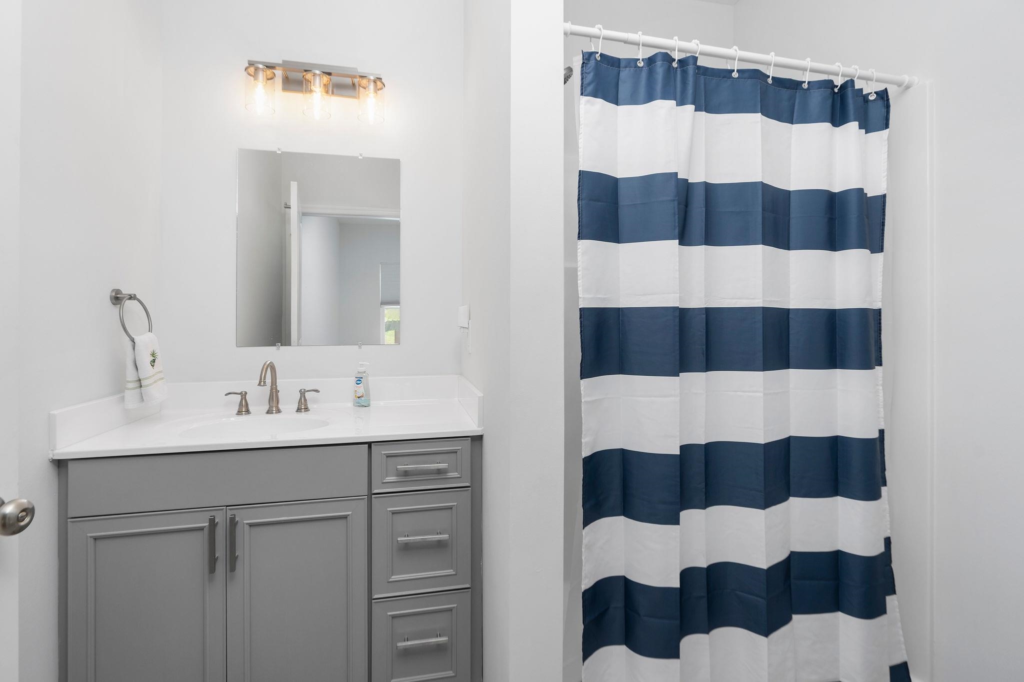 138 GARBER ST, STAUNTON, Virginia 24401, 3 Bedrooms Bedrooms, ,2 BathroomsBathrooms,Residential,138 GARBER ST,674441 MLS # 674441