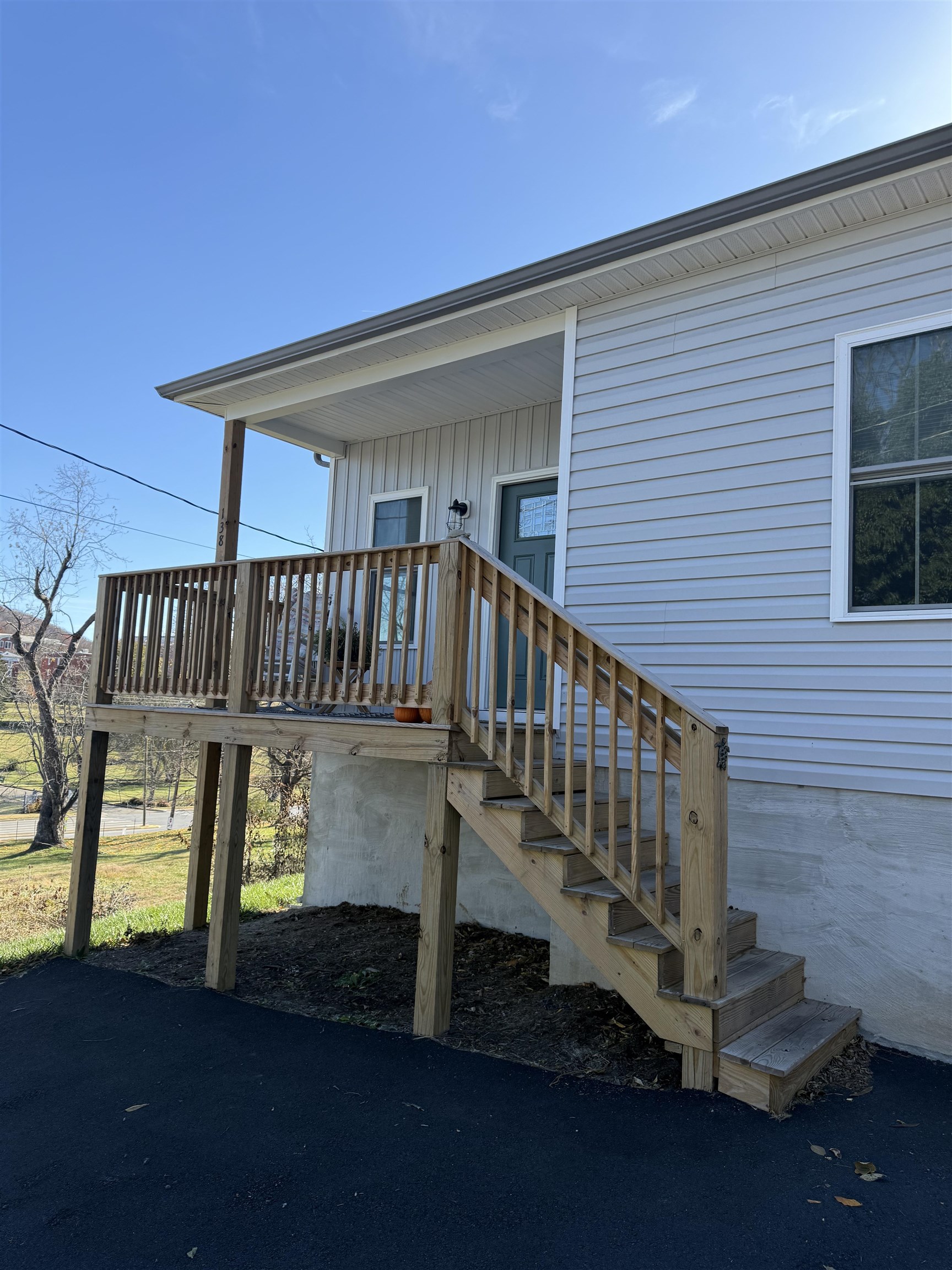 138 GARBER ST, STAUNTON, Virginia 24401, 3 Bedrooms Bedrooms, ,2 BathroomsBathrooms,Residential,138 GARBER ST,674441 MLS # 674441