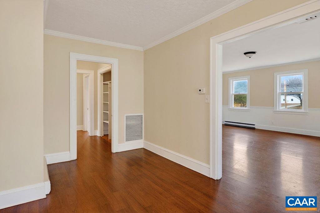 5694 PATRICK HENRY HWY, ROSELAND, Virginia 22967, 3 Bedrooms Bedrooms, ,1 BathroomBathrooms,Residential,5694 PATRICK HENRY HWY,674445 MLS # 674445