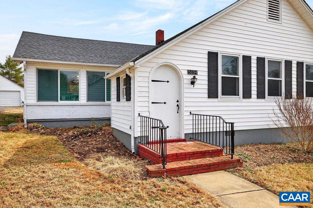 5694 PATRICK HENRY HWY, ROSELAND, Virginia 22967, 3 Bedrooms Bedrooms, ,1 BathroomBathrooms,Residential,5694 PATRICK HENRY HWY,674445 MLS # 674445