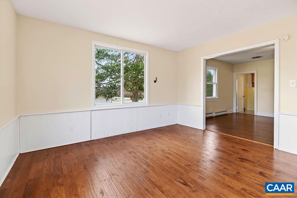 5694 PATRICK HENRY HWY, ROSELAND, Virginia 22967, 3 Bedrooms Bedrooms, ,1 BathroomBathrooms,Residential,5694 PATRICK HENRY HWY,674445 MLS # 674445