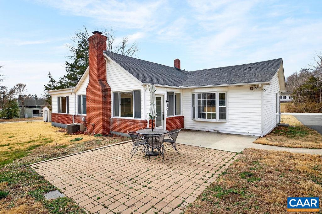 5694 PATRICK HENRY HWY, ROSELAND, Virginia 22967, 3 Bedrooms Bedrooms, ,1 BathroomBathrooms,Residential,5694 PATRICK HENRY HWY,674445 MLS # 674445