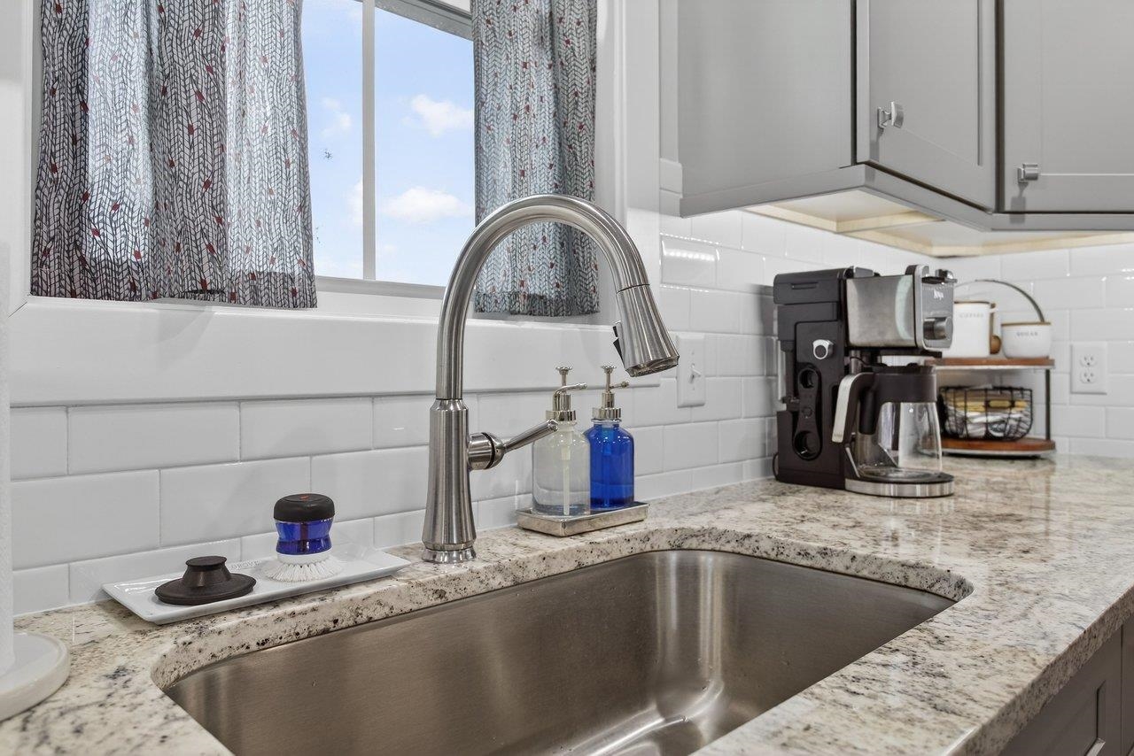 106 16TH ST, GROTTOES, Virginia 24441, 3 Bedrooms Bedrooms, ,2 BathroomsBathrooms,Residential,106 16TH ST,674447 MLS # 674447