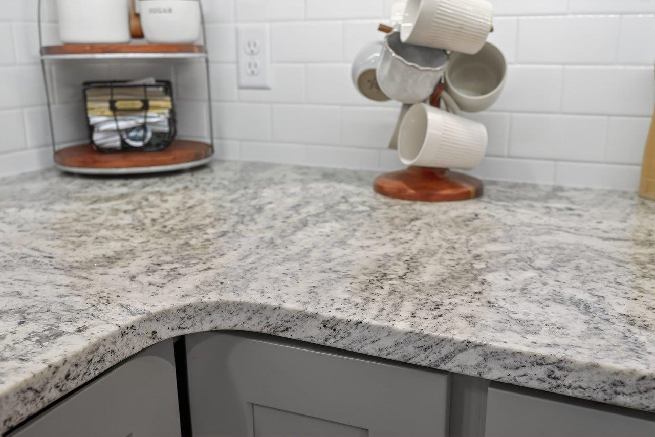 106 16TH ST, GROTTOES, Virginia 24441, 3 Bedrooms Bedrooms, ,2 BathroomsBathrooms,Residential,106 16TH ST,674447 MLS # 674447