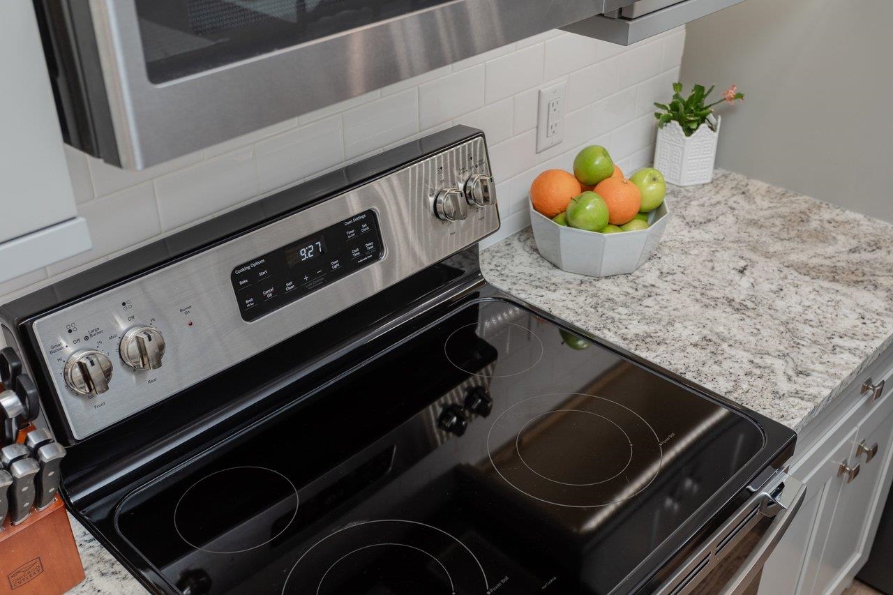 106 16TH ST, GROTTOES, Virginia 24441, 3 Bedrooms Bedrooms, ,2 BathroomsBathrooms,Residential,106 16TH ST,674447 MLS # 674447