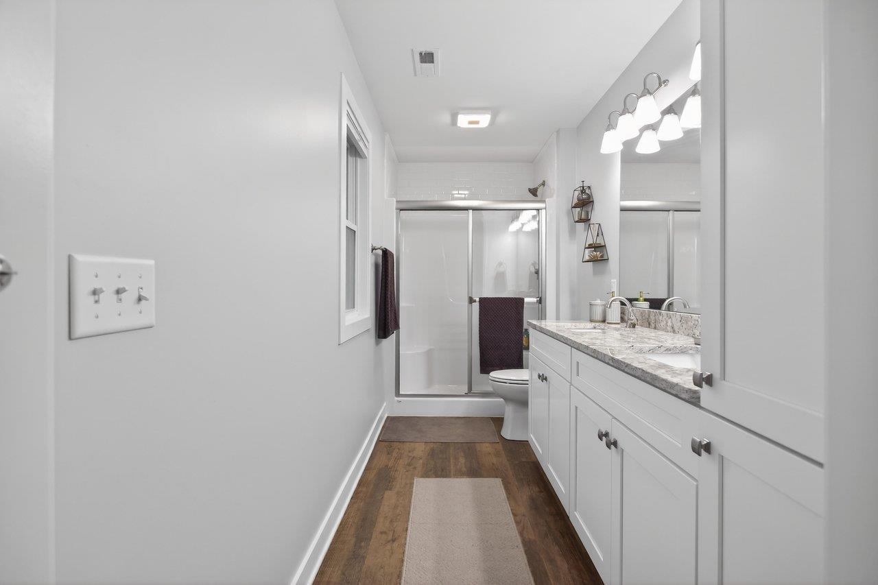 106 16TH ST, GROTTOES, Virginia 24441, 3 Bedrooms Bedrooms, ,2 BathroomsBathrooms,Residential,106 16TH ST,674447 MLS # 674447