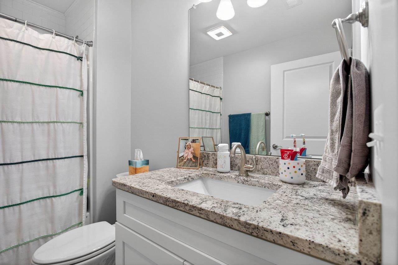 106 16TH ST, GROTTOES, Virginia 24441, 3 Bedrooms Bedrooms, ,2 BathroomsBathrooms,Residential,106 16TH ST,674447 MLS # 674447