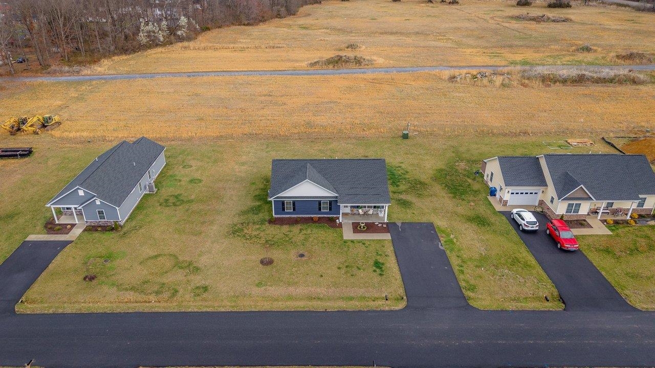 106 16TH ST, GROTTOES, Virginia 24441, 3 Bedrooms Bedrooms, ,2 BathroomsBathrooms,Residential,106 16TH ST,674447 MLS # 674447