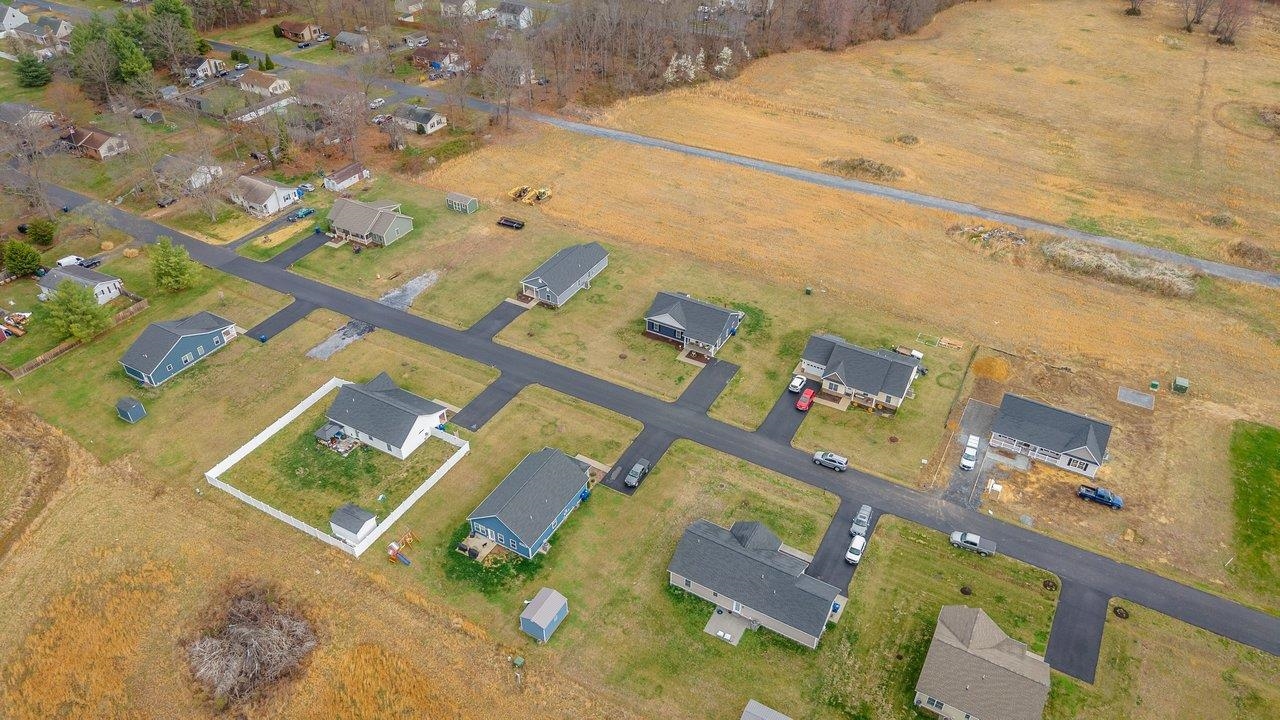 106 16TH ST, GROTTOES, Virginia 24441, 3 Bedrooms Bedrooms, ,2 BathroomsBathrooms,Residential,106 16TH ST,674447 MLS # 674447