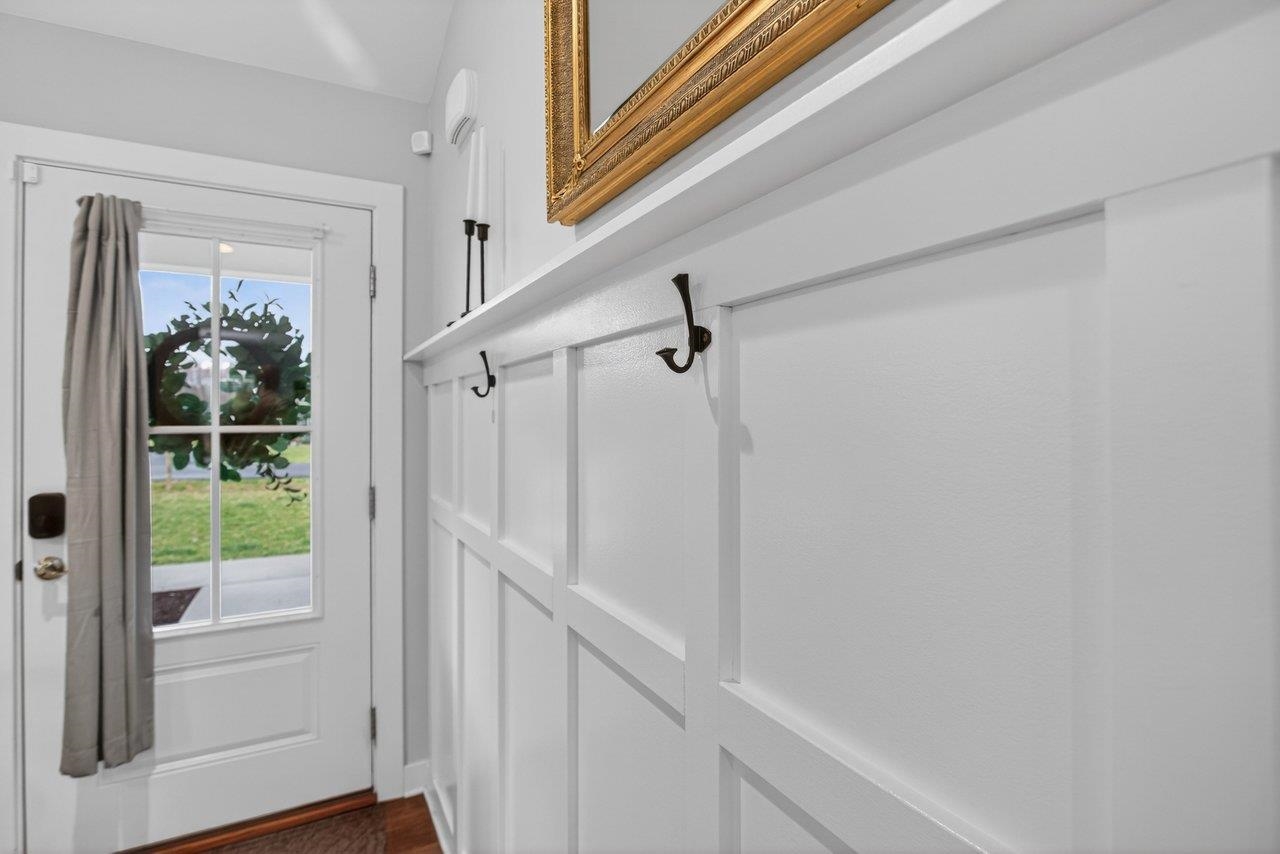 106 16TH ST, GROTTOES, Virginia 24441, 3 Bedrooms Bedrooms, ,2 BathroomsBathrooms,Residential,106 16TH ST,674447 MLS # 674447