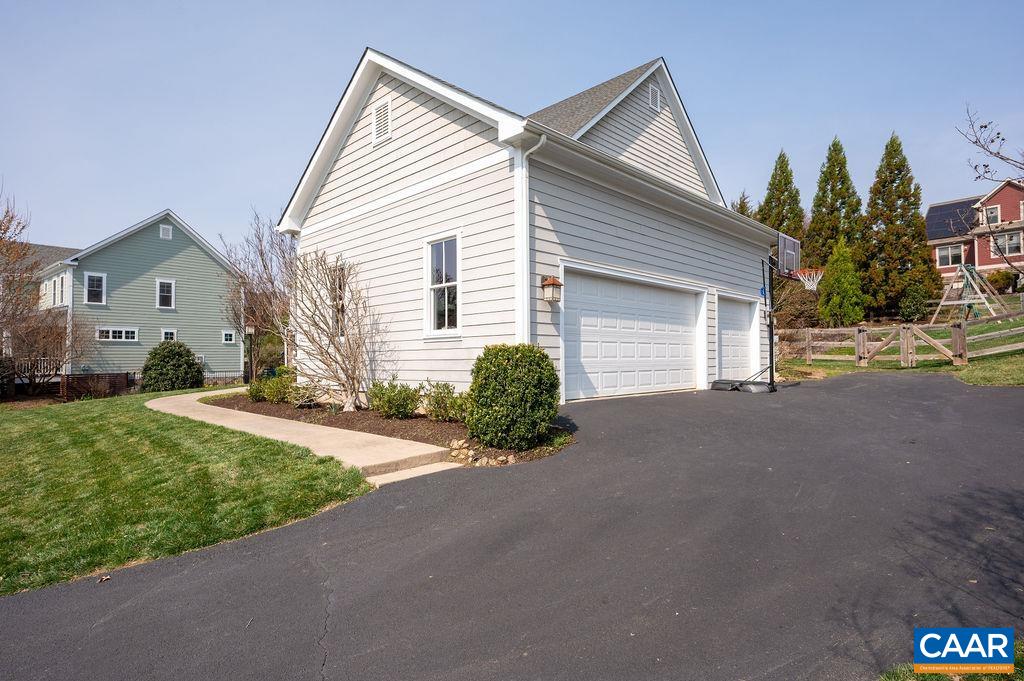 6679 WELBOURNE LN, CROZET, Virginia 22932, 5 Bedrooms Bedrooms, ,3 BathroomsBathrooms,Residential,6679 WELBOURNE LN,674451 MLS # 674451