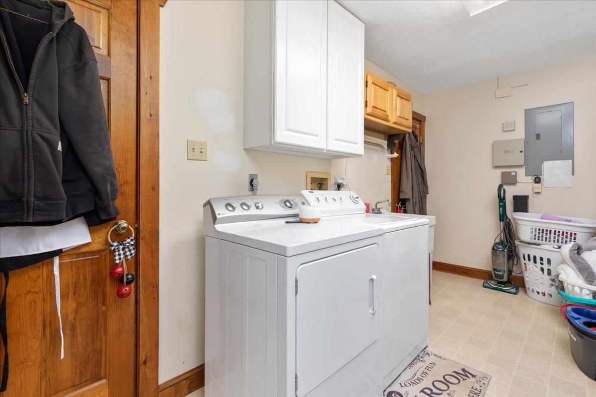 209 PARK RIDGE CT, FRONT ROYAL, Virginia 22630, 5 Bedrooms Bedrooms, ,3 BathroomsBathrooms,Residential,209 PARK RIDGE CT,674452 MLS # 674452