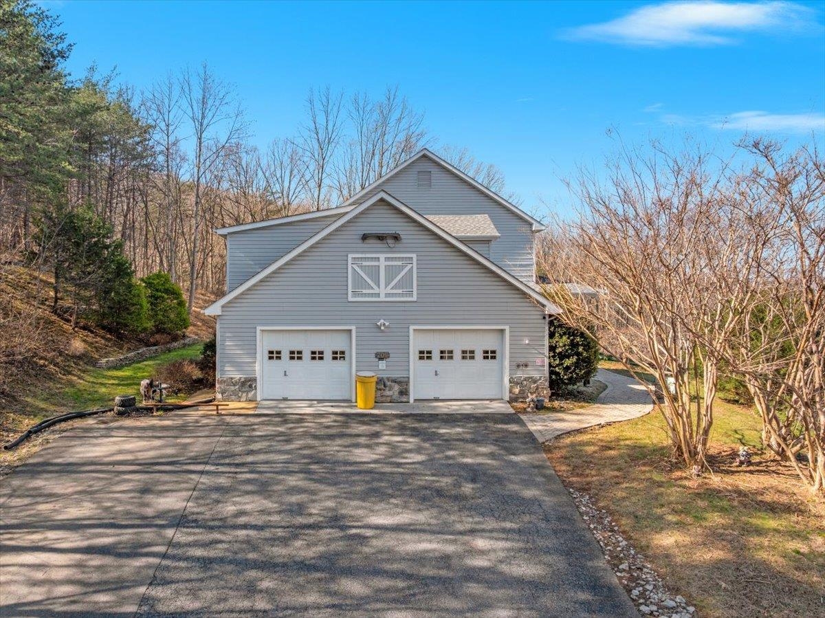 209 PARK RIDGE CT, FRONT ROYAL, Virginia 22630, 5 Bedrooms Bedrooms, ,3 BathroomsBathrooms,Residential,209 PARK RIDGE CT,674452 MLS # 674452