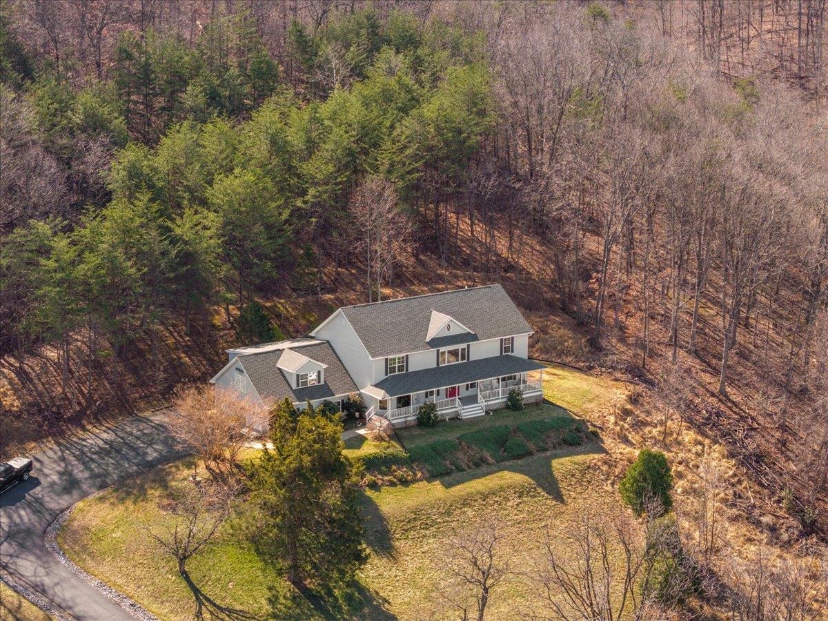 209 PARK RIDGE CT, FRONT ROYAL, Virginia 22630, 5 Bedrooms Bedrooms, ,3 BathroomsBathrooms,Residential,209 PARK RIDGE CT,674452 MLS # 674452