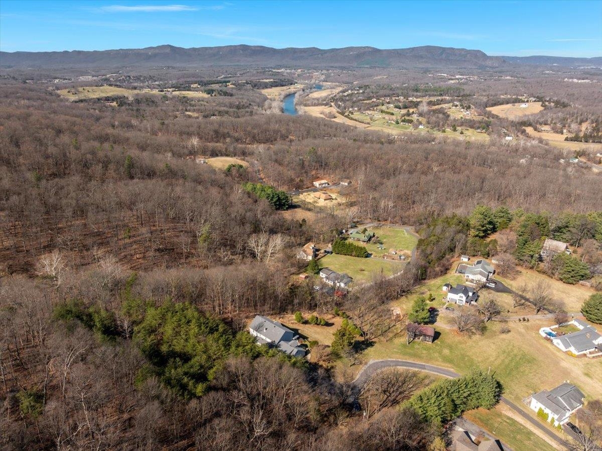 209 PARK RIDGE CT, FRONT ROYAL, Virginia 22630, 5 Bedrooms Bedrooms, ,3 BathroomsBathrooms,Residential,209 PARK RIDGE CT,674452 MLS # 674452