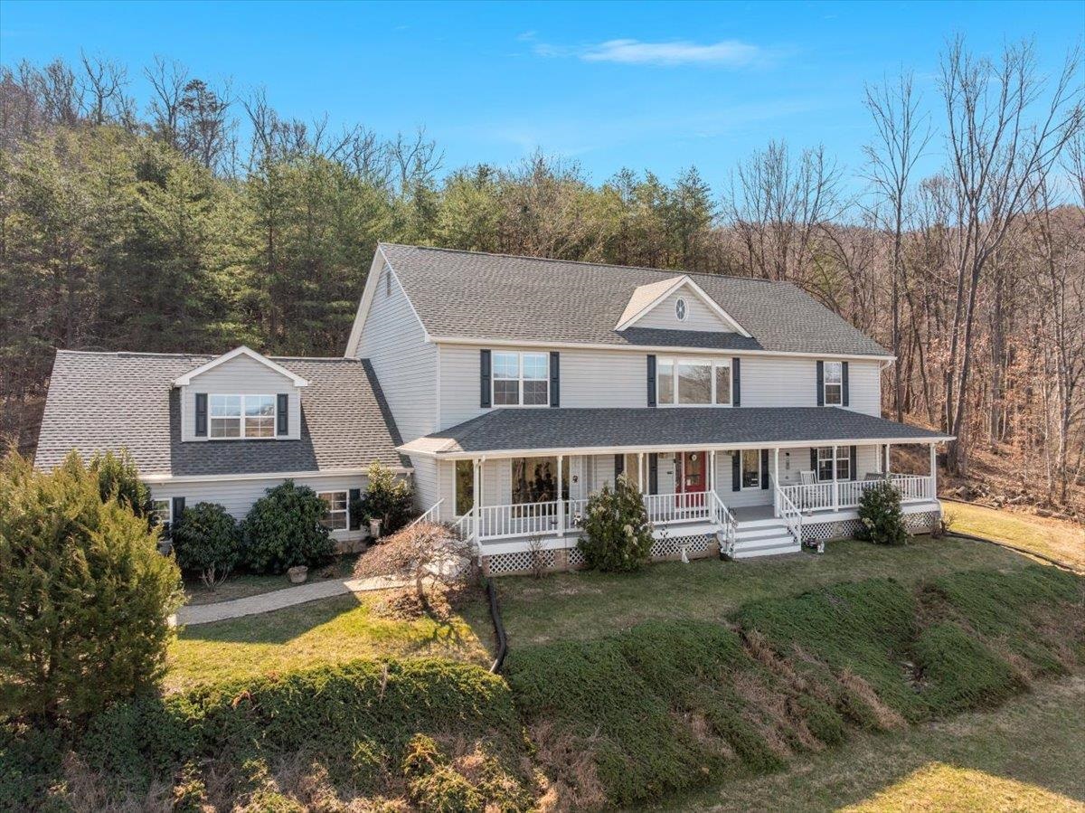 209 PARK RIDGE CT, FRONT ROYAL, Virginia 22630, 5 Bedrooms Bedrooms, ,3 BathroomsBathrooms,Residential,209 PARK RIDGE CT,674452 MLS # 674452