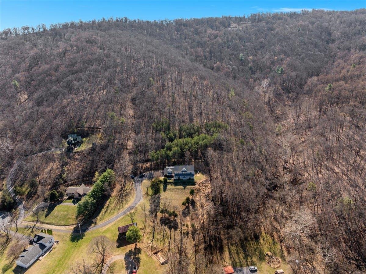 209 PARK RIDGE CT, FRONT ROYAL, Virginia 22630, 5 Bedrooms Bedrooms, ,3 BathroomsBathrooms,Residential,209 PARK RIDGE CT,674452 MLS # 674452