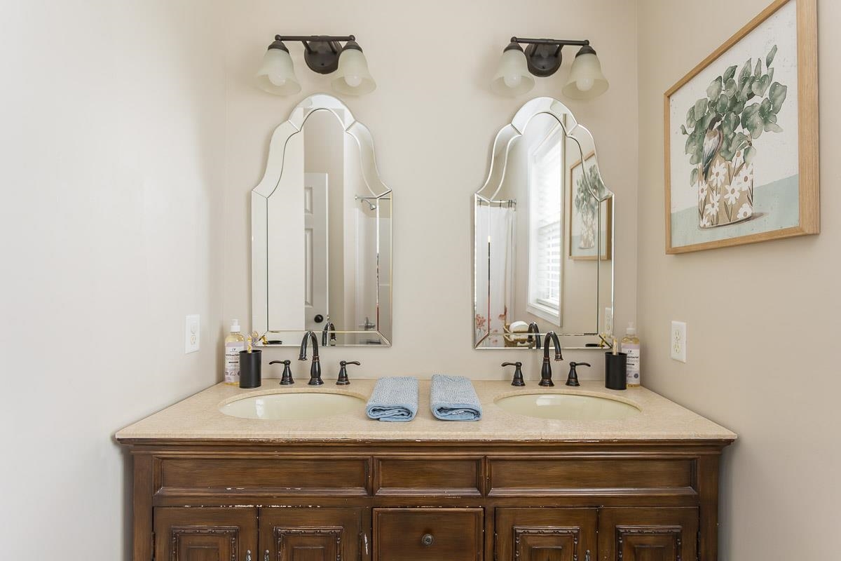 442 FIRST ST, SHENANDOAH, Virginia 22849, ,Residential,442 FIRST ST,674462 MLS # 674462