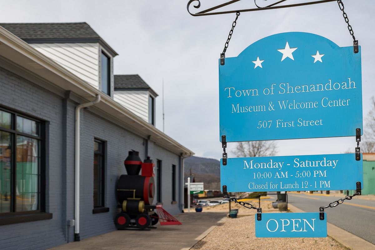 442 FIRST ST, SHENANDOAH, Virginia 22849, ,Residential,442 FIRST ST,674462 MLS # 674462