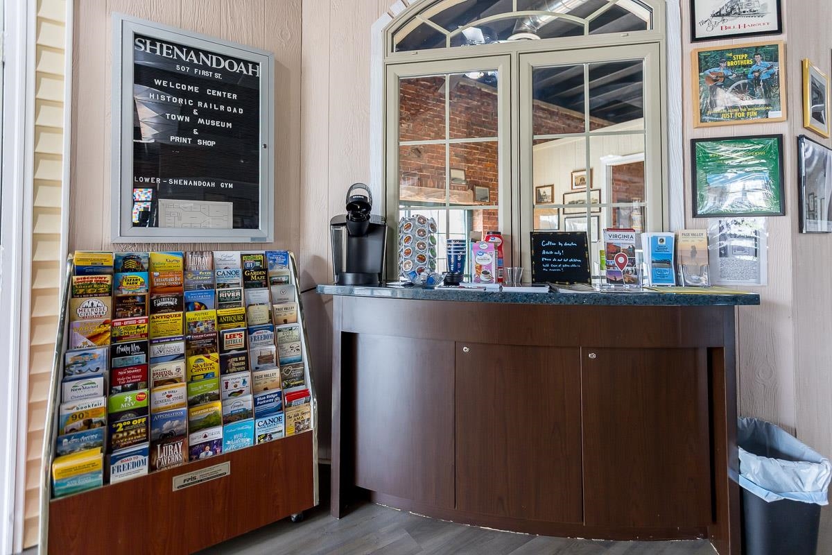 442 FIRST ST, SHENANDOAH, Virginia 22849, ,Residential,442 FIRST ST,674462 MLS # 674462