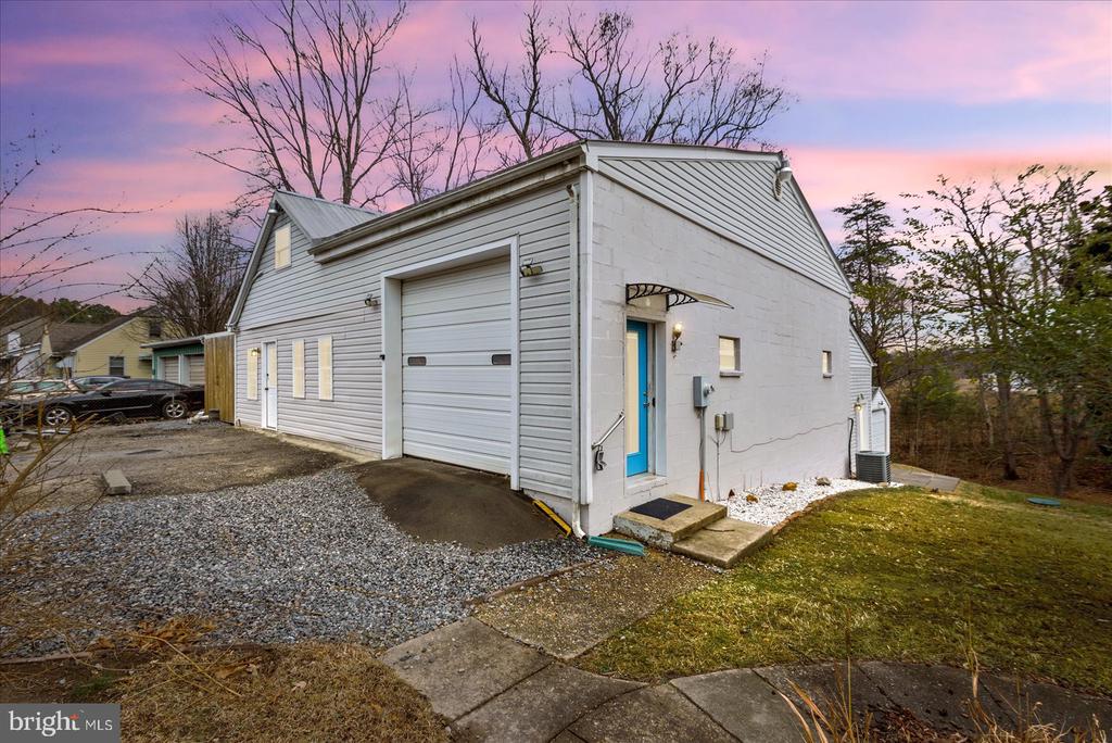 12605 FIVE MILE RD, FREDERICKSBURG, Virginia 22407, 4 Bedrooms Bedrooms, ,2 BathroomsBathrooms,Residential,12605 FIVE MILE RD,VASP2038580 MLS # VASP2038580