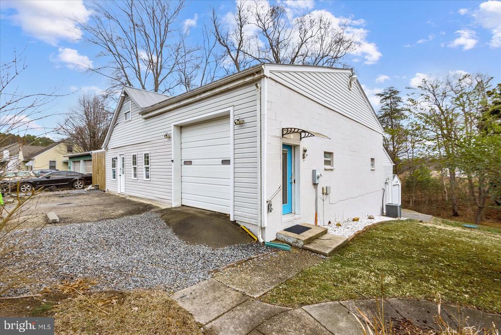12605 FIVE MILE RD, FREDERICKSBURG, Virginia 22407, 4 Bedrooms Bedrooms, ,2 BathroomsBathrooms,Residential,12605 FIVE MILE RD,VASP2038580 MLS # VASP2038580