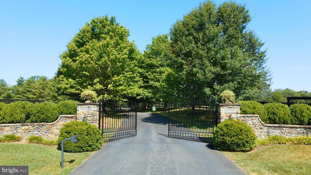 2532 ATOKA RD, MARSHALL, Virginia, 4 Bedrooms Bedrooms, ,4 BathroomsBathrooms,Residential,2532 ATOKA RD,VAFQ2020770 MLS # VAFQ2020770