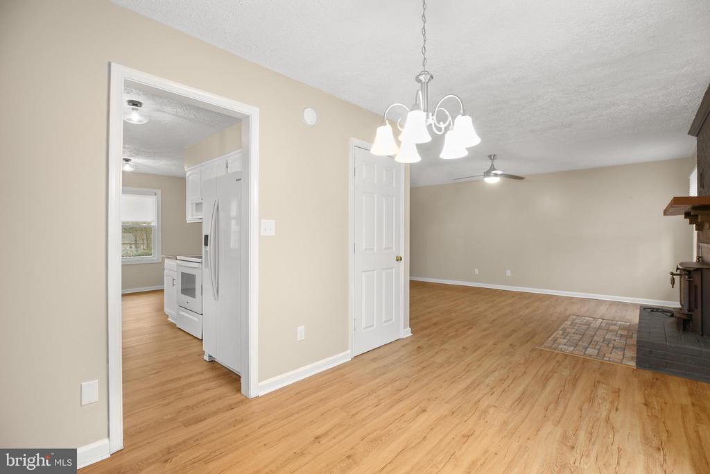 4 JONQUIL CT, FREDERICKSBURG, Virginia 22408, 3 Bedrooms Bedrooms, ,2 BathroomsBathrooms,Residential,4 JONQUIL CT,VASP2040086 MLS # VASP2040086