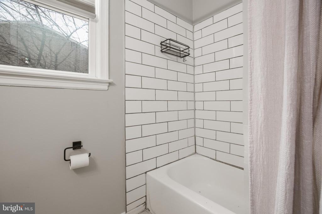 4 JONQUIL CT, FREDERICKSBURG, Virginia 22408, 3 Bedrooms Bedrooms, ,2 BathroomsBathrooms,Residential,4 JONQUIL CT,VASP2040086 MLS # VASP2040086