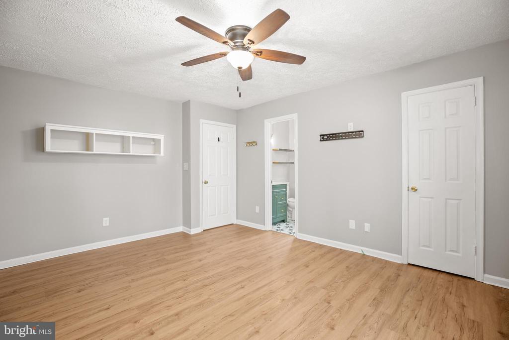 4 JONQUIL CT, FREDERICKSBURG, Virginia 22408, 3 Bedrooms Bedrooms, ,2 BathroomsBathrooms,Residential,4 JONQUIL CT,VASP2040086 MLS # VASP2040086