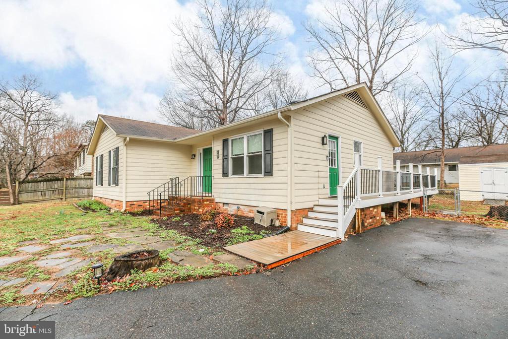 4 JONQUIL CT, FREDERICKSBURG, Virginia 22408, 3 Bedrooms Bedrooms, ,2 BathroomsBathrooms,Residential,4 JONQUIL CT,VASP2040086 MLS # VASP2040086