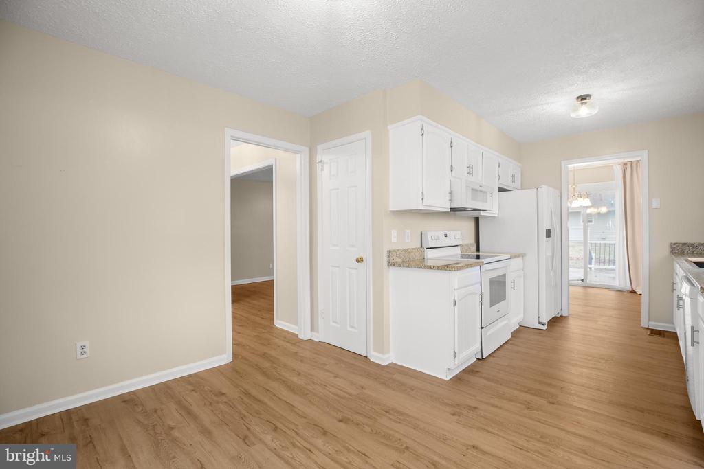 4 JONQUIL CT, FREDERICKSBURG, Virginia 22408, 3 Bedrooms Bedrooms, ,2 BathroomsBathrooms,Residential,4 JONQUIL CT,VASP2040086 MLS # VASP2040086