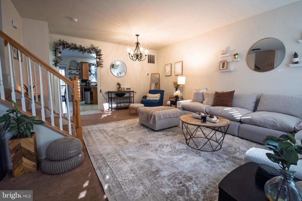 816 FAIRVIEW VILLAGE CT, CULPEPER, Virginia 22701, 3 Bedrooms Bedrooms, ,3 BathroomsBathrooms,Residential,FAIRVIEW VILLAGE,816 FAIRVIEW VILLAGE CT,VACU2012984 MLS # VACU2012984