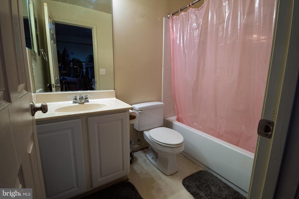 816 FAIRVIEW VILLAGE CT, CULPEPER, Virginia 22701, 3 Bedrooms Bedrooms, ,3 BathroomsBathrooms,Residential,FAIRVIEW VILLAGE,816 FAIRVIEW VILLAGE CT,VACU2012984 MLS # VACU2012984