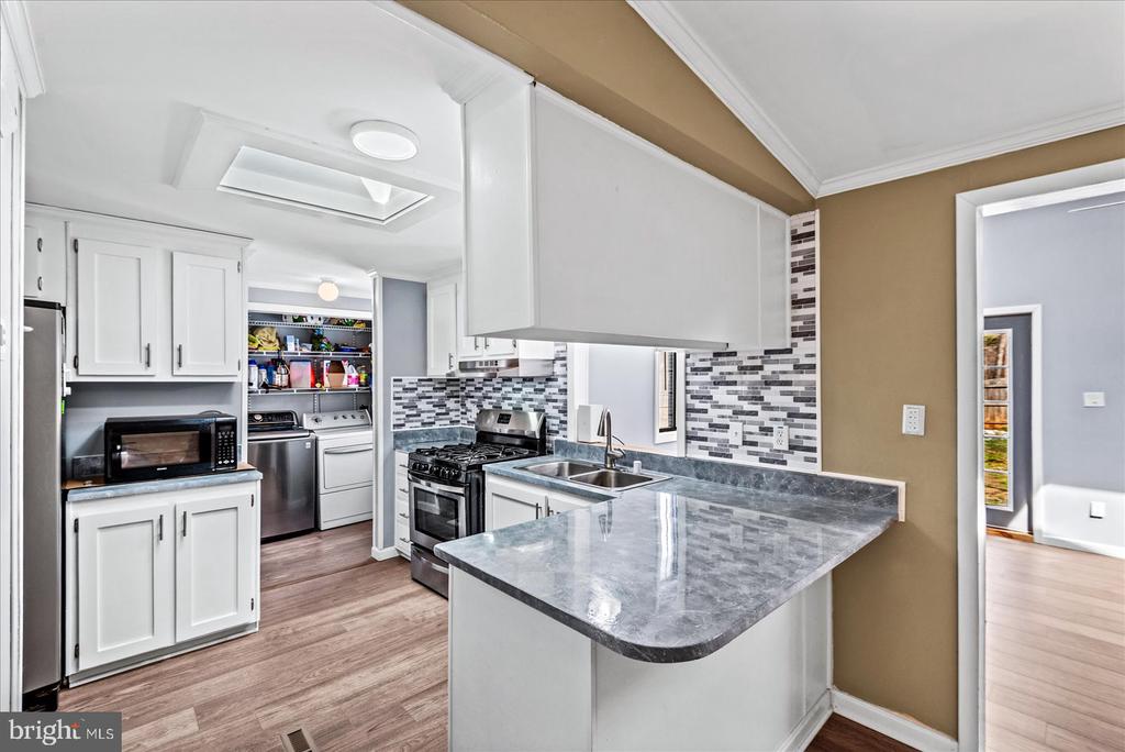 13218 FLINTLOCK DR, SPOTSYLVANIA, Virginia 22551, 3 Bedrooms Bedrooms, ,2 BathroomsBathrooms,Residential,13218 FLINTLOCK DR,VASP2039892 MLS # VASP2039892